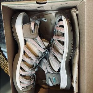 Keen Whisper Women’s Size 10